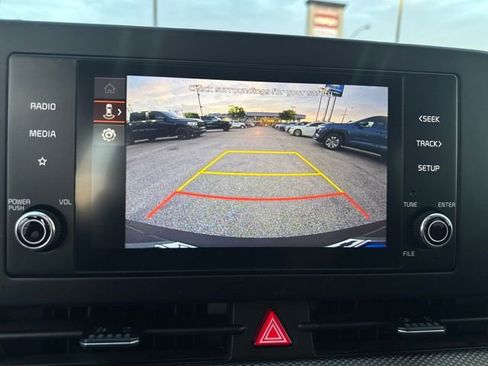 Used 2024 Kia Sportage LX image 20