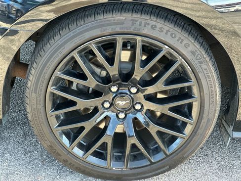 Used 2017 Ford Mustang GT image 19