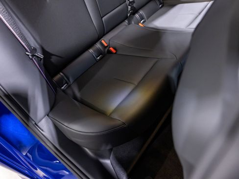 Used 2025 BMW M5 w/ Executive Package image 35