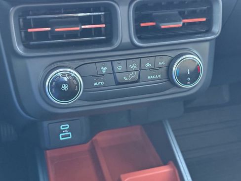 Certified 2023 Ford Maverick XLT image 17