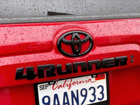 Used 2021 Toyota 4Runner SR5 Premium image 30