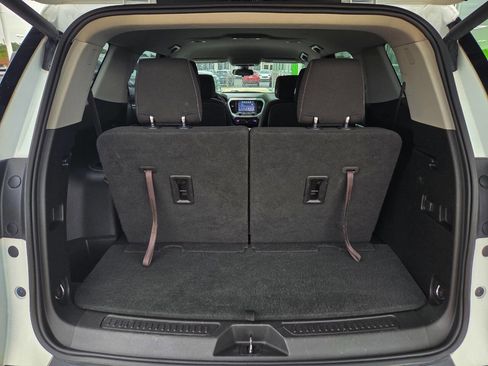 Used 2018 GMC Acadia SLE w/ LPO, Floor Liner Package image 11