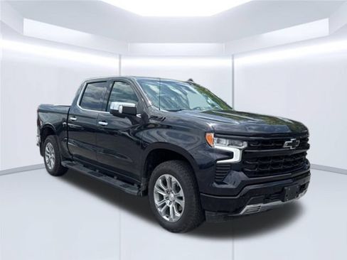 Used 2024 Chevrolet Silverado 1500 LTZ w/ LTZ Premium Package AWD/4WD image 15