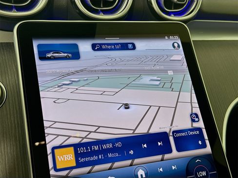 Used 2025 Mercedes-Benz C 300 4MATIC Sedan image 14