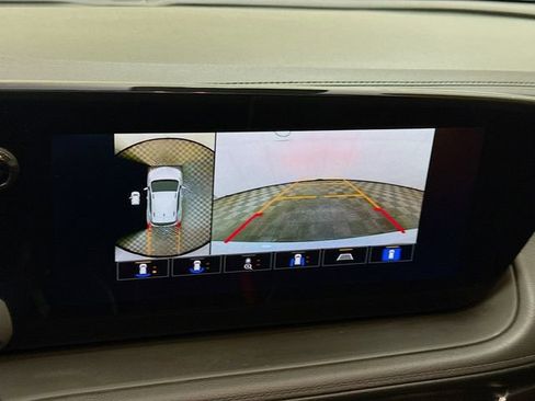 Used 2024 Buick Encore GX Avenir w/ Avenir Technology Package image 15