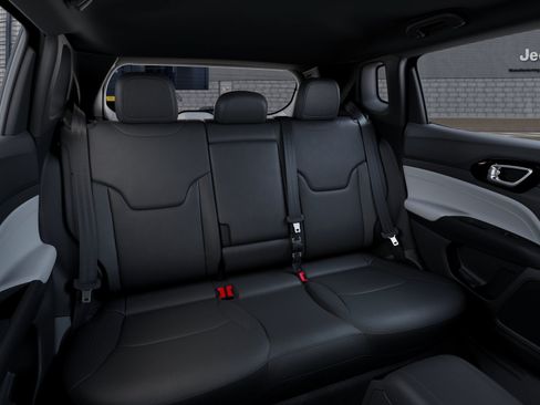 New 2026 Jeep Compass Limited AWD/4WD image 15