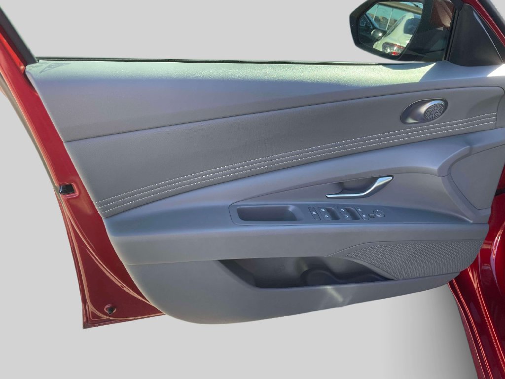Certified 2023 Hyundai Elantra SEL w/ Convenience Package FWD image 16