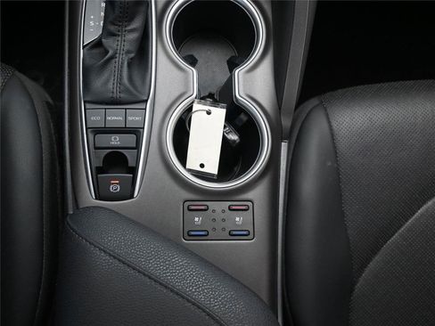 Used 2023 Toyota Camry XLE w/ Navigation Package image 16