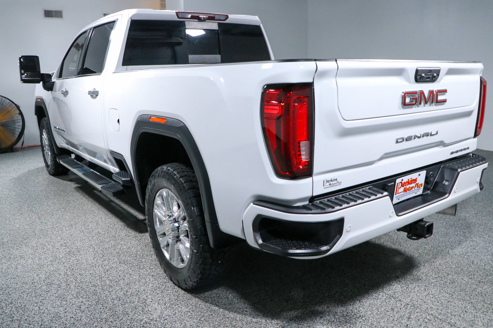 Used 2021 GMC Sierra 2500 Denali w/ Denali Ultimate Package AWD/4WD image 9