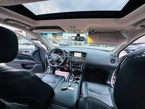 Used 2014 Nissan Pathfinder SL w/ SL Premium Package image 23