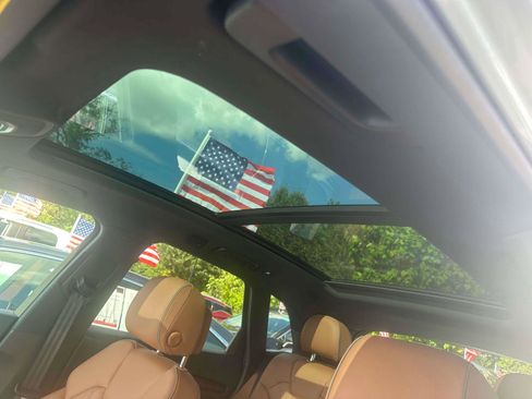 Used 2024 Audi Q5 e Premium Plus image 21