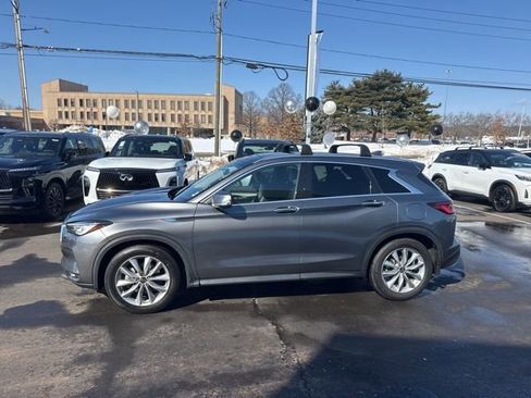 Certified 2022 INFINITI QX50 Essential image 8