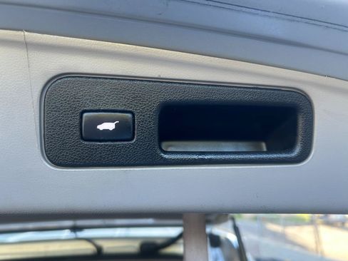 Used 2011 Honda Pilot Touring image 22