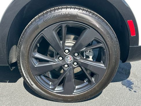 Used 2023 Buick Envision Essence w/ Sport Touring Package AWD/4WD image 26