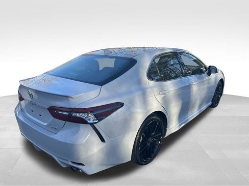 Used 2023 Toyota Camry XSE image 9