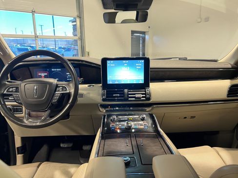 Used 2020 Lincoln Navigator Reserve w/ Equipment Group 208A Reserve image 31