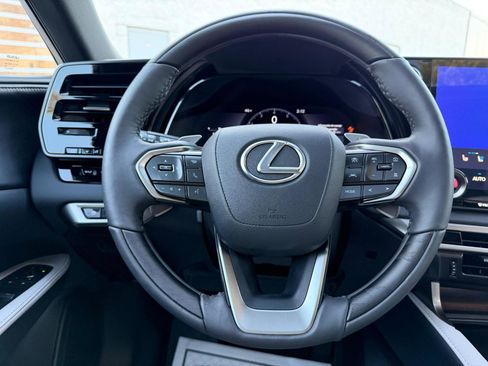 Used 2025 Lexus RX 350 Premium w/ Accessory Package (Z1) FWD image 31