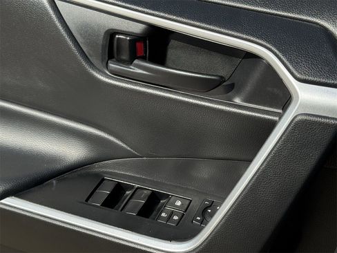 Used 2024 Toyota RAV4 LE image 22