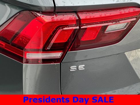Used 2022 Volkswagen Tiguan SE image 28
