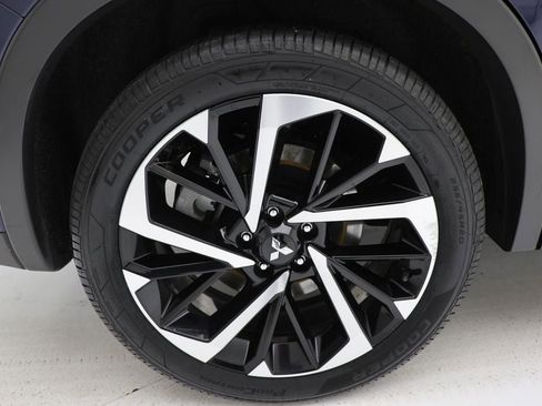 Used 2022 Mitsubishi Outlander SE image 10