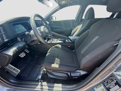 Certified 2026 Hyundai Elantra Sport FWD image 16