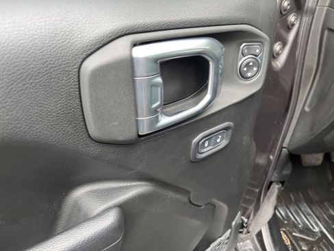 Used 2022 Jeep Gladiator Sport image 30