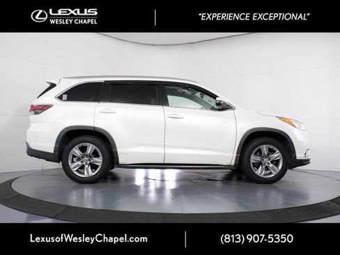 Used 2015 Toyota Highlander Limited FWD image 4