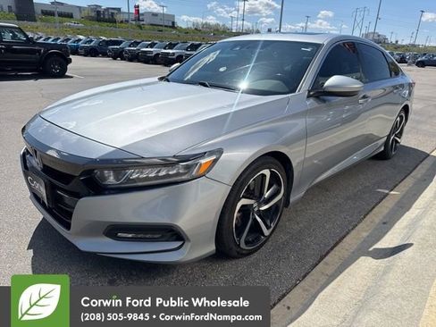 Used 2018 Honda Accord Sport image 3