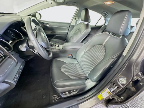 Used 2024 Toyota Camry SE FWD image 13