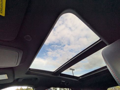 Certified 2024 Ford Explorer ST-Line w/ Class IV Trailer Tow Package image 24