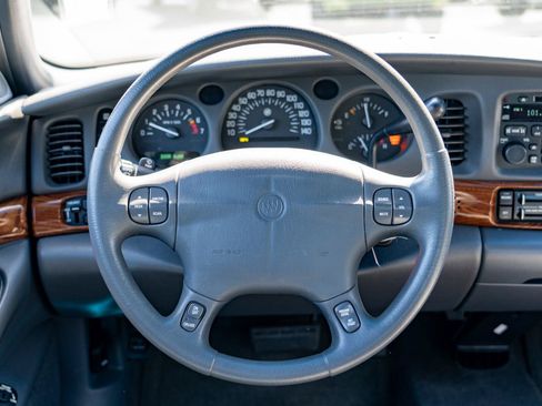 Used 2002 Buick Le Sabre Custom w/ Luxury Pkg FWD image 18