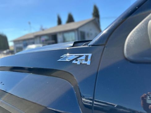 Used 2018 GMC Sierra 1500 SLT w/ SLT Premium Package image 9