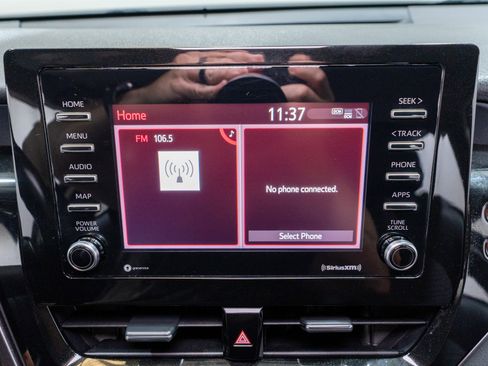 Used 2021 Toyota Camry SE FWD image 15