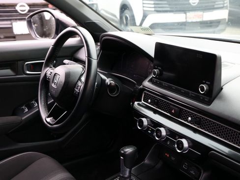 Used 2023 Honda Civic Sport image 19