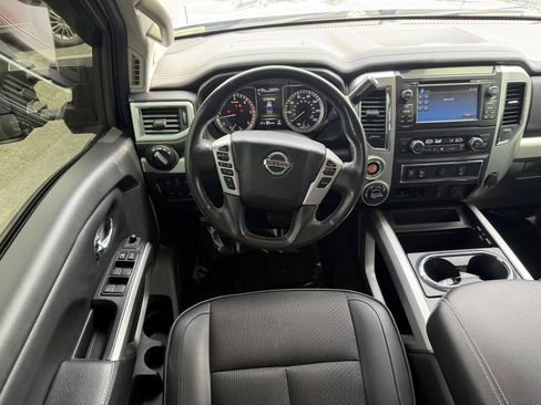 Used 2017 Nissan Titan PRO-4X AWD/4WD image 15