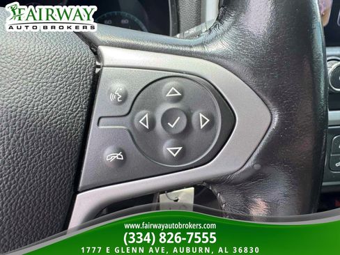 Used 2017 Chevrolet Colorado LT w/ LT Convenience Package RWD image 18