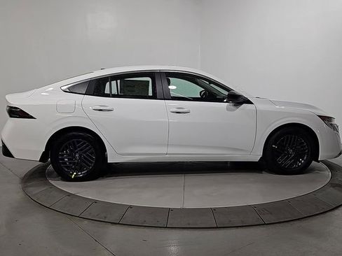 New 2026 Nissan Sentra SV image 7