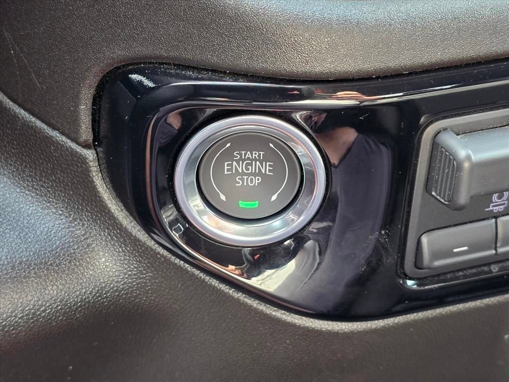 Used 2024 Chevrolet Silverado 2500 LT AWD/4WD image 15