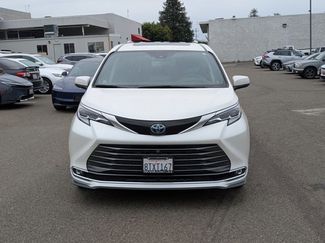 Used 2021 Toyota Sienna Platinum video 2