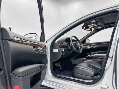 Used 2009 Mercedes-Benz S 63 AMG image 19