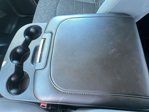 Used 2019 RAM 1500 Tradesman w/ Chrome Appearance Group AWD/4WD image 12