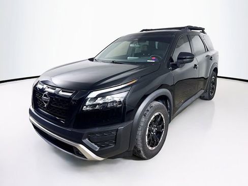 Used 2023 Nissan Pathfinder Rock Creek AWD/4WD image 5