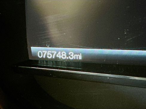 Used 2018 Ford Explorer XLT w/ Equipment Group 202A image 18