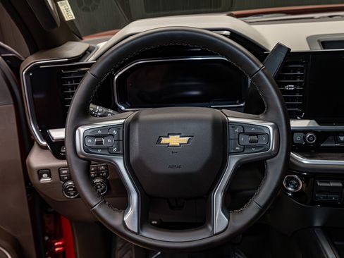 Used 2026 Chevrolet Silverado 3500 LTZ w/ LTZ Convenience Package image 19