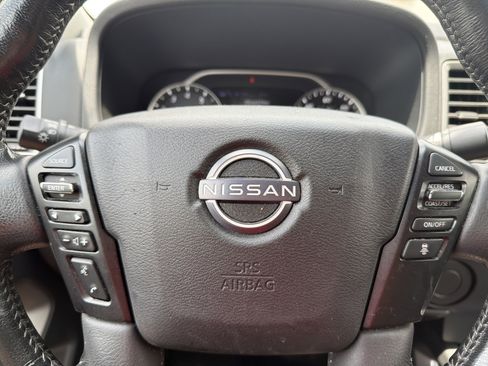 Used 2023 Nissan Frontier SV w/ SV Convenience Package RWD image 9