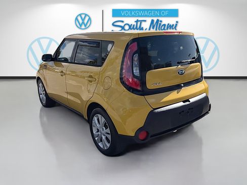 Used 2015 Kia Soul + image 5