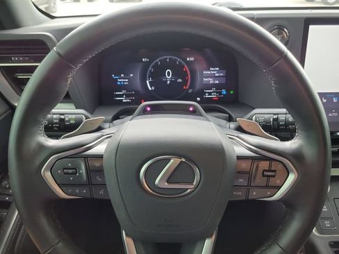 Used 2024 Lexus GX 550 w/ Accessory Package (31) AWD/4WD image 31