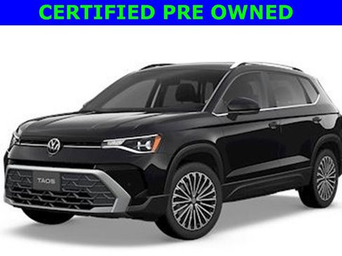 Used 2025 Volkswagen Taos SE image 1