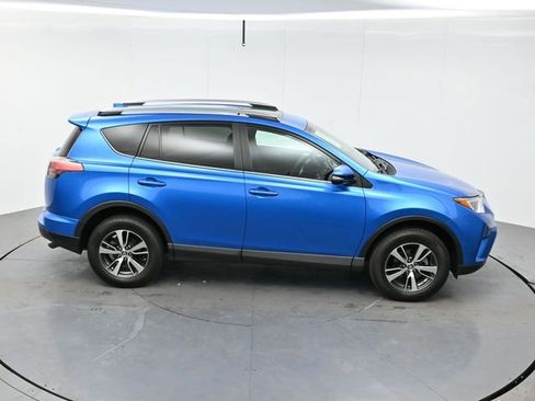 Used 2018 Toyota RAV4 XLE w/ Plus Extra Value Package image 41