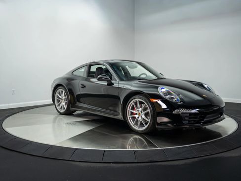Used 2013 Porsche 911 Carrera 4 w/ Bose Audio Pkg image 12